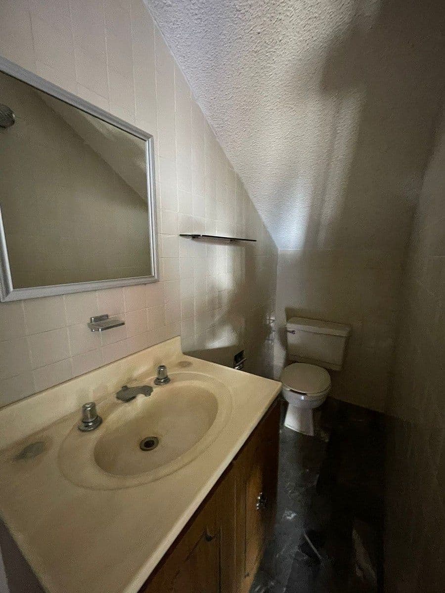 Depa en venta en privada Amado Nervo 3 recs 2 baños en dos plantas 8