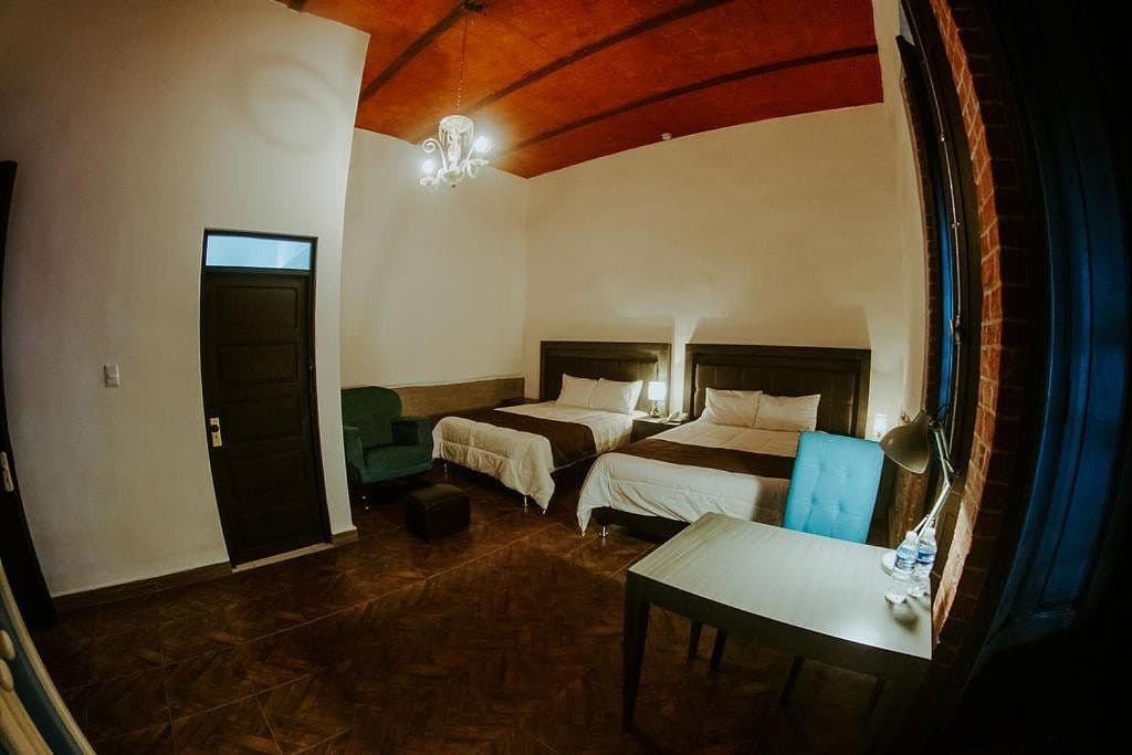 Venta y Renta de Casa en Av. Venustiano Carranza 9