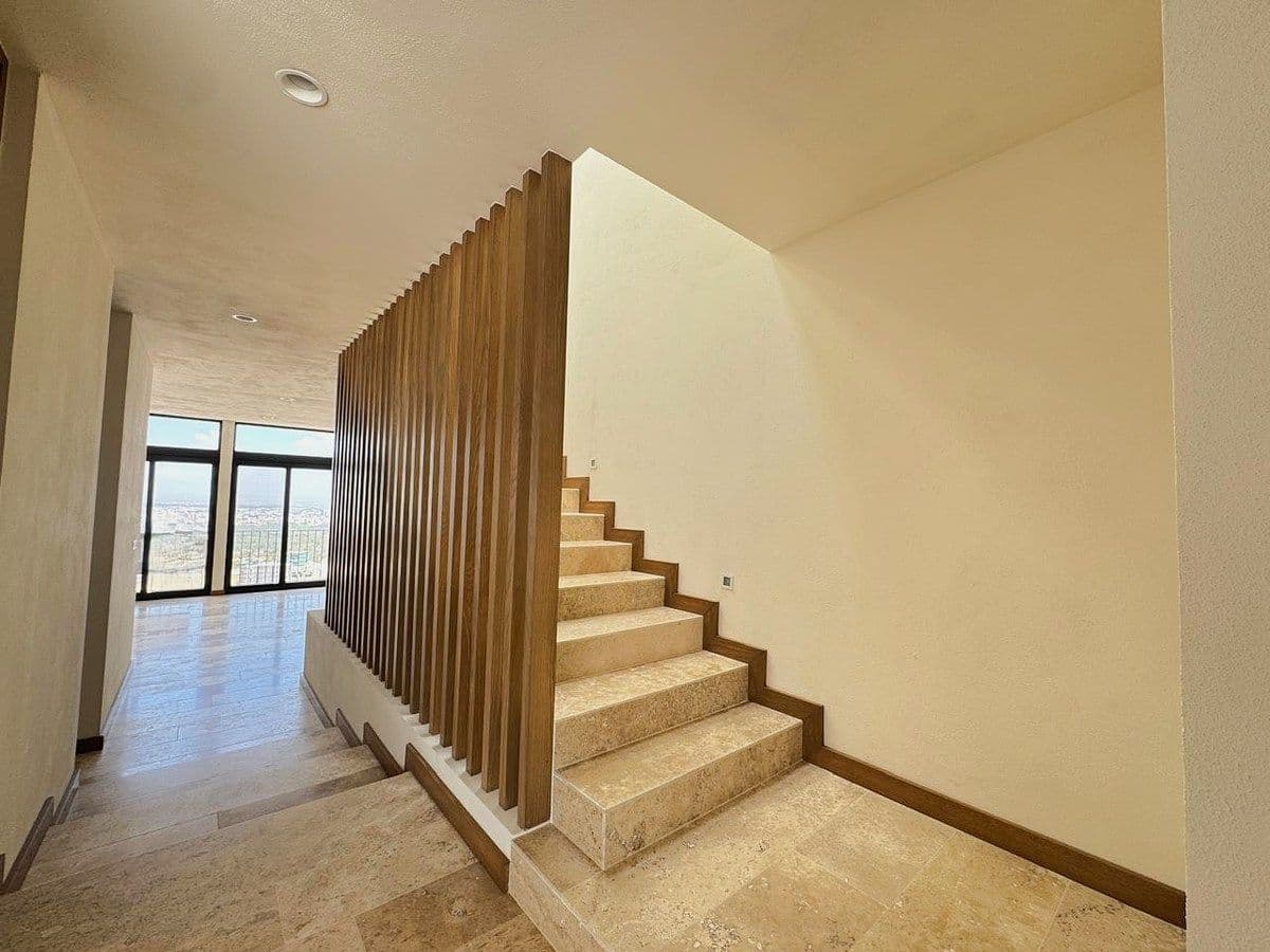 Casa en Venta en Villandares con Salón de Juegos. 5