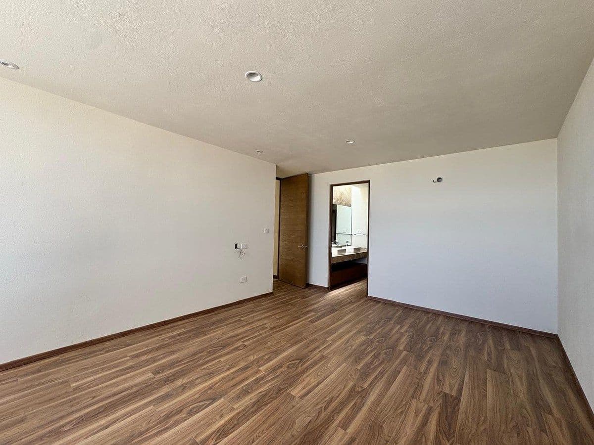 Casa en Venta en Villandares con Salón de Juegos. 8
