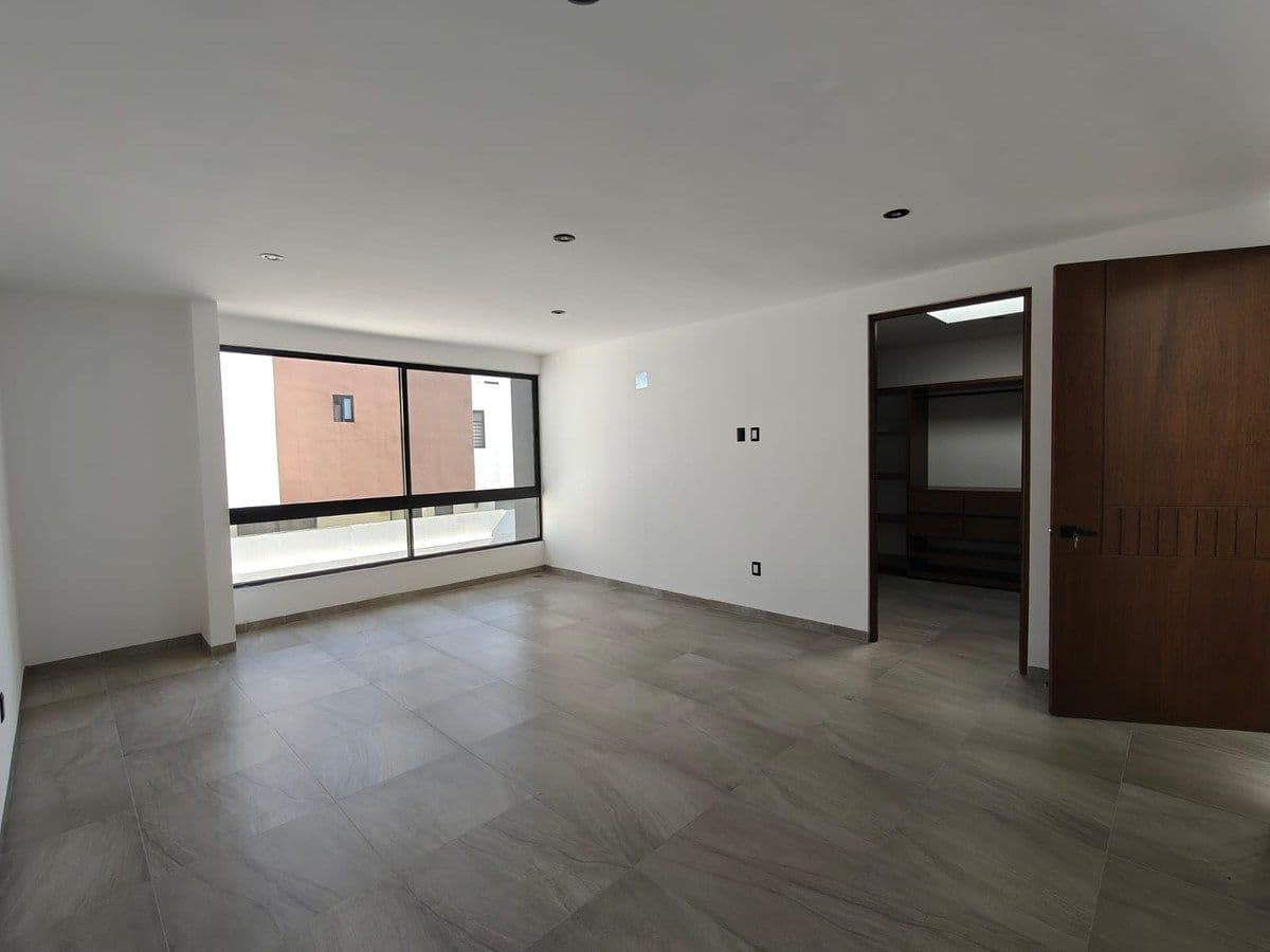Venta de casa club de golf la loma 8