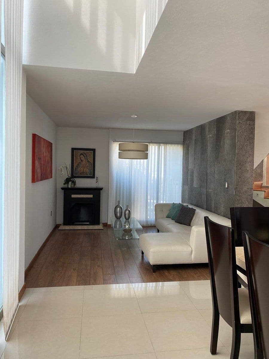 CASA EN VENTA FRACC SIERRA AZUL 3