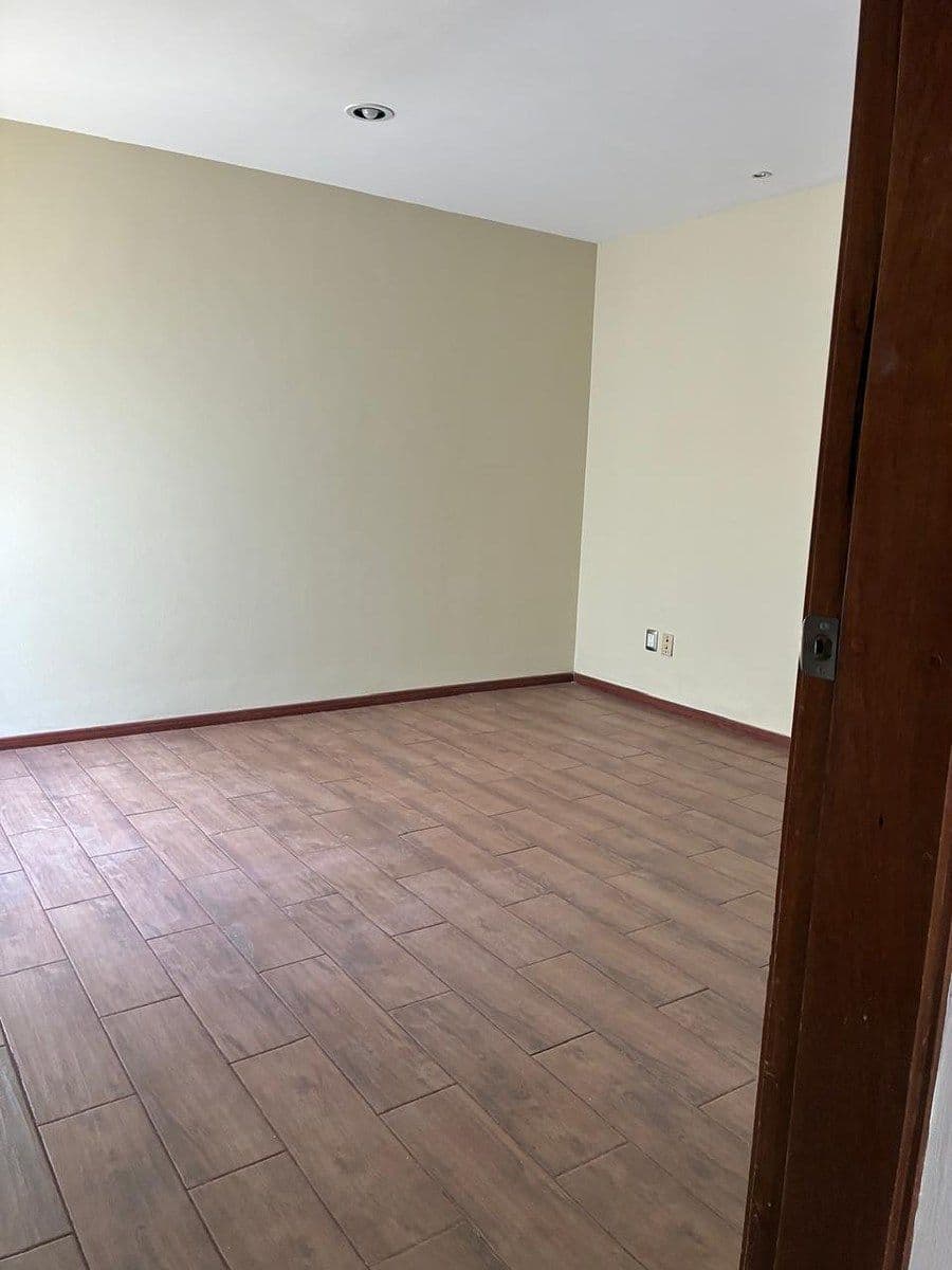 CASA EN RENTA VILLAMAGNA 13