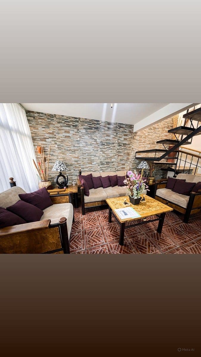 Excelente Casa en Venta ubicada en esquina !!! 2