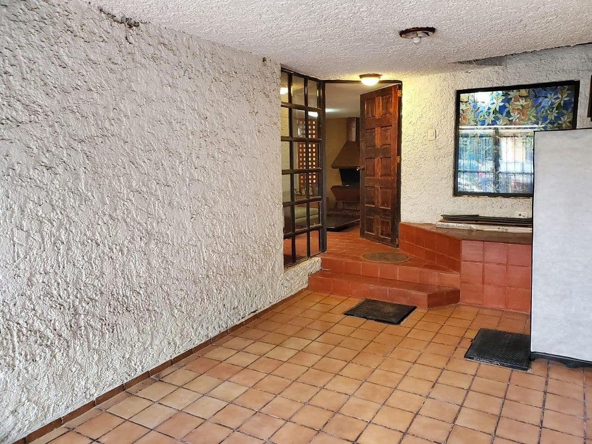 Casa en venta en Huerta Real 4 recs 2 baños, área de esparcimiento con barra 4