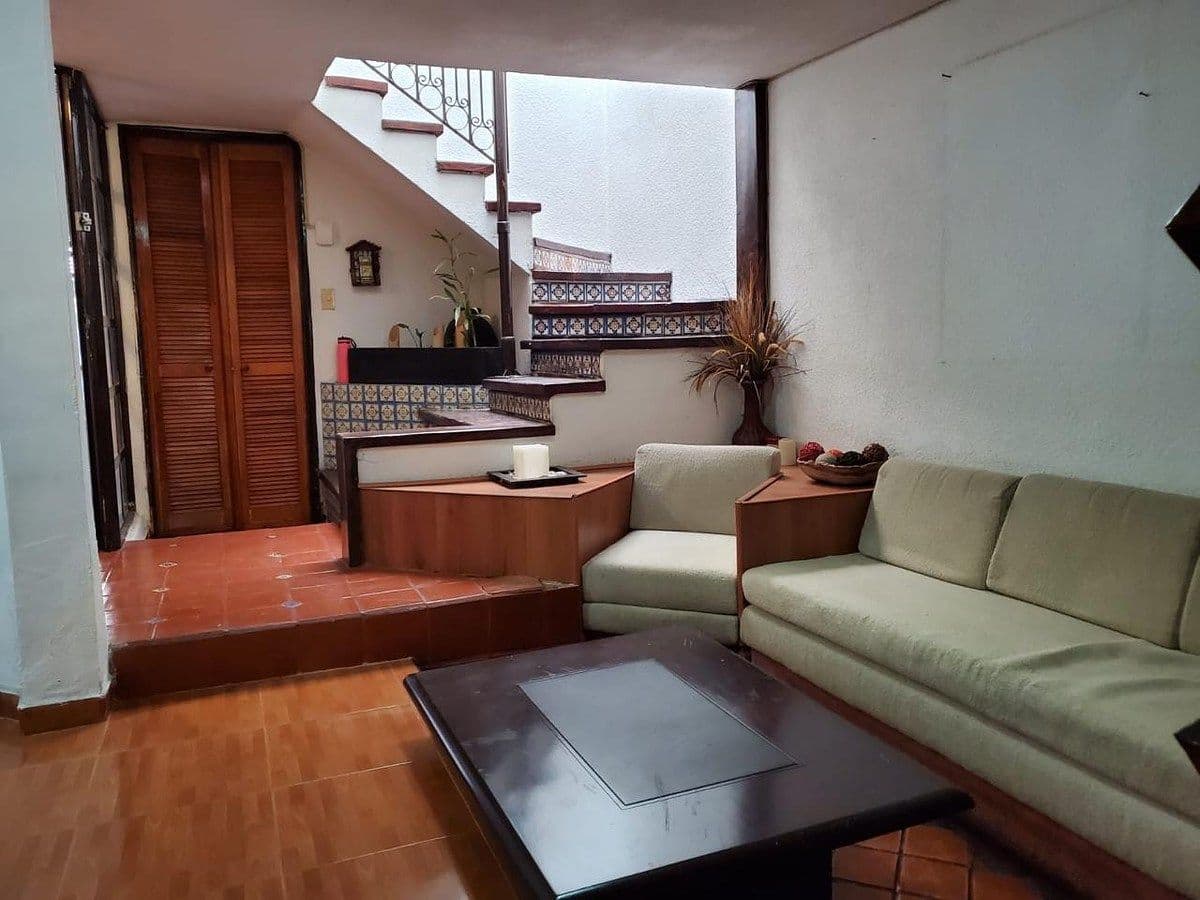 Casa en venta en Huerta Real 4 recs 2 baños, área de esparcimiento con barra 5