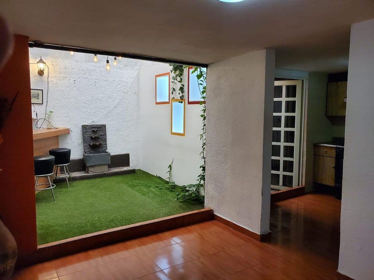 Casa en venta en Huerta Real 4 recs 2 baños, área de esparcimiento con barra 3