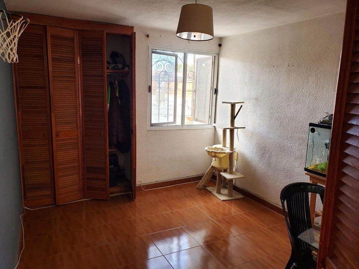 Casa en venta en Huerta Real 4 recs 2 baños, área de esparcimiento con barra 14