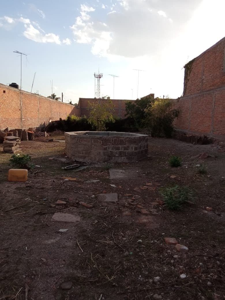 TERRENO EN VENTA EN BARRIO DE SANTIAGO 5