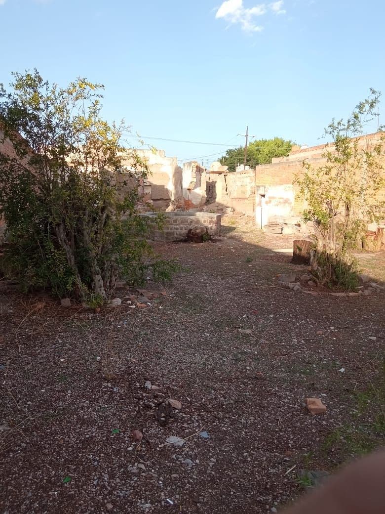 TERRENO EN VENTA EN BARRIO DE SANTIAGO 7