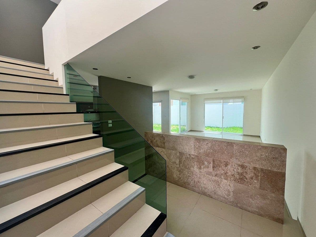 CASA EN RENTA EN HORIZONTES 1 1/13