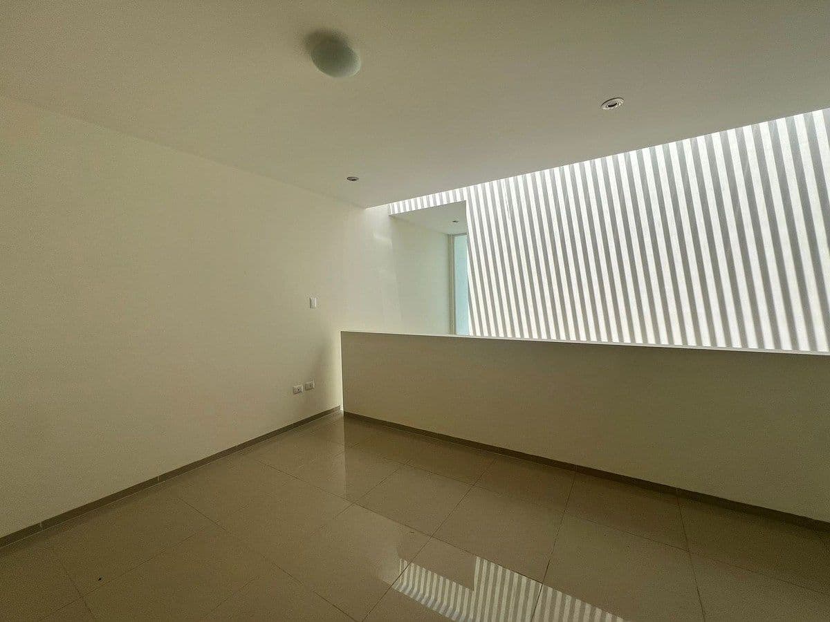 CASA EN RENTA EN HORIZONTES 1 3