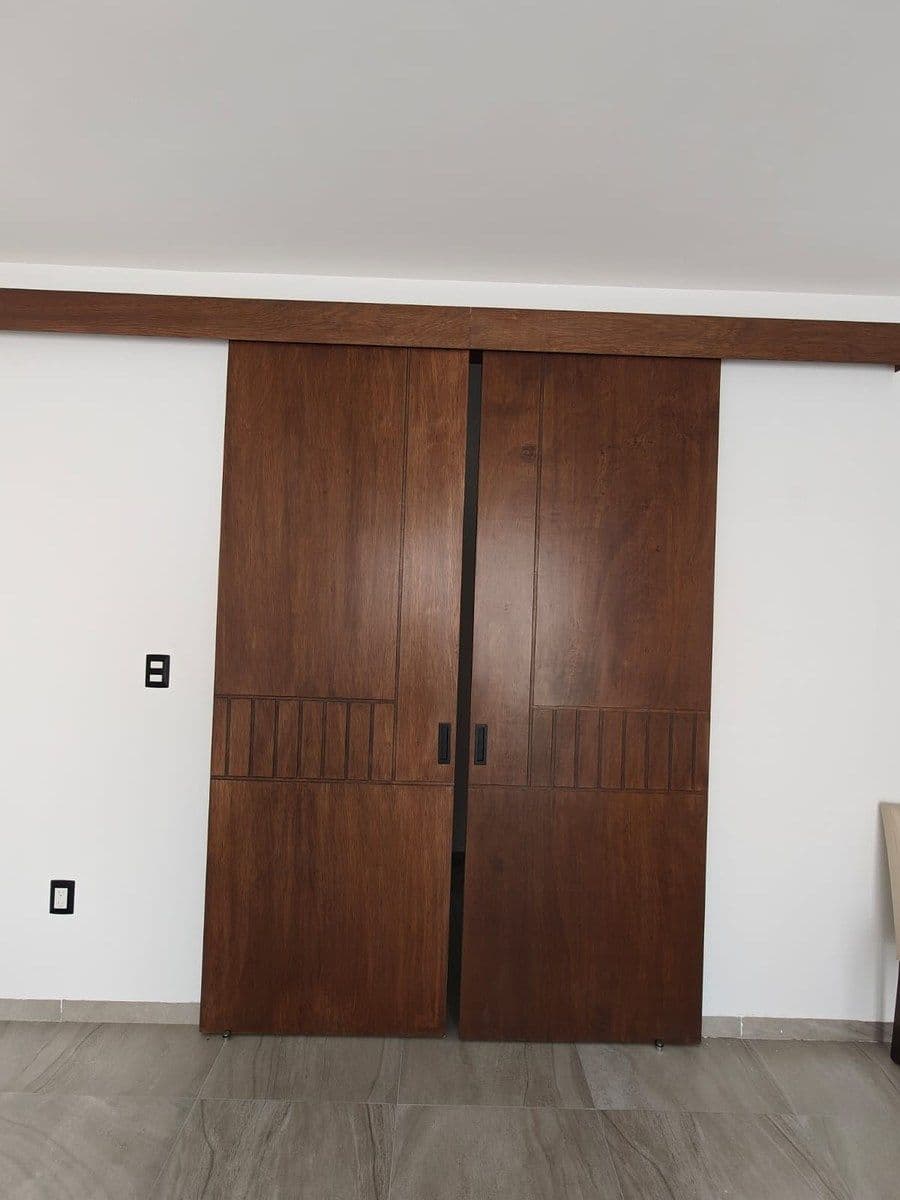 Casa Nueva en Venta dentro de Privada en Club de Golf La Loma 8