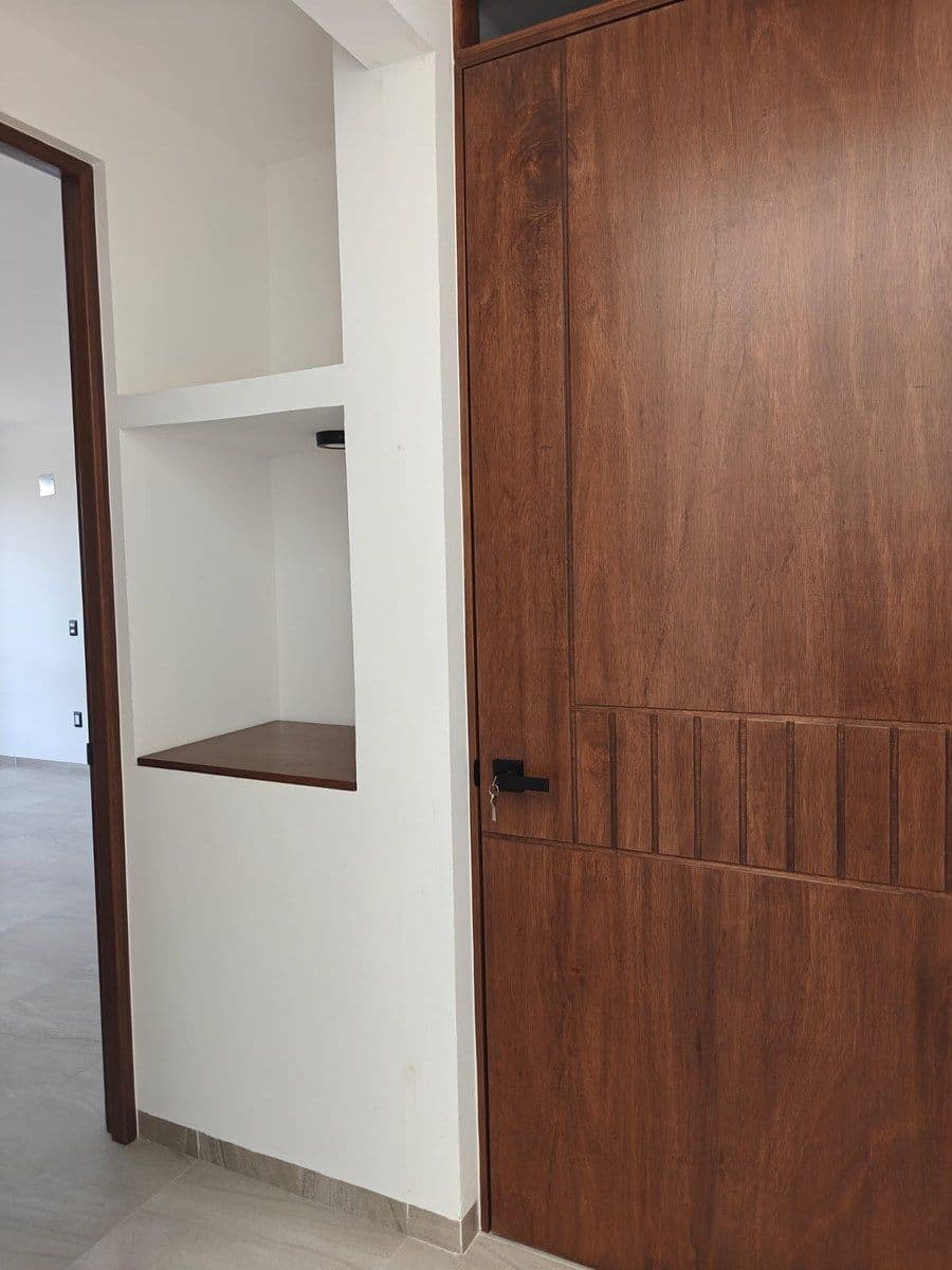 Casa Nueva en Venta dentro de Privada en Club de Golf La Loma 14