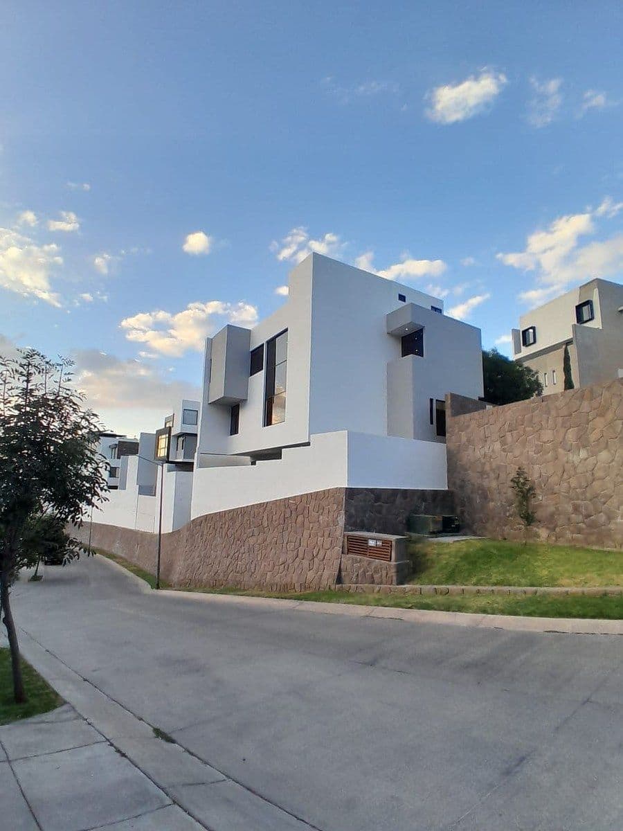 Casa en Venta Monterra Oriente 7