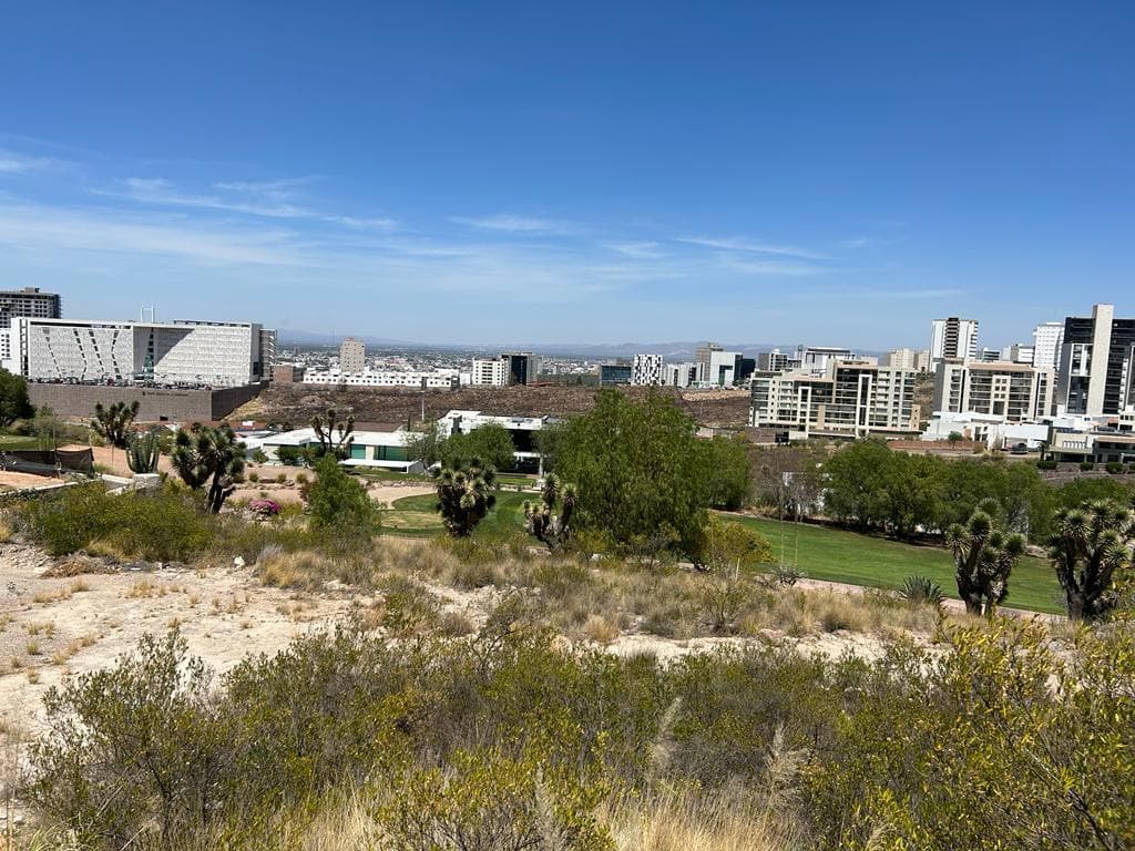 Terreno en Venta en Club de Golf la Loma, San Luis Potosí