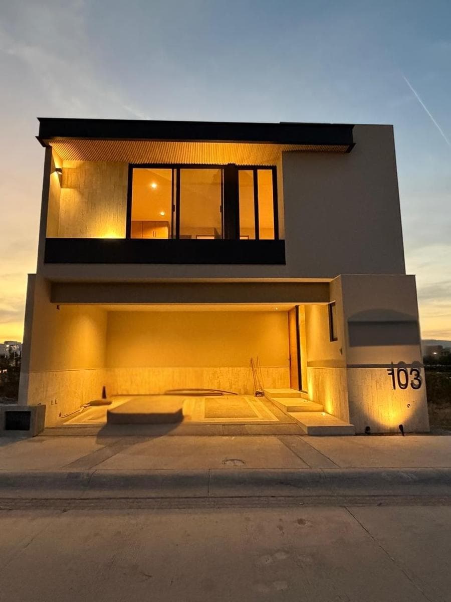 Casa en Venta en Fraccionamiento Alto Lago Residencial, San Luis Potosí